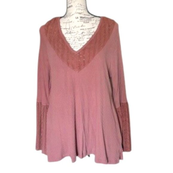 Free People Parisian Nights Top w Bell Sleeves - Picture 1 of 9